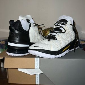 Lebron 18 white, black, and yellow  Dead stock size 16 Asking $200 for them